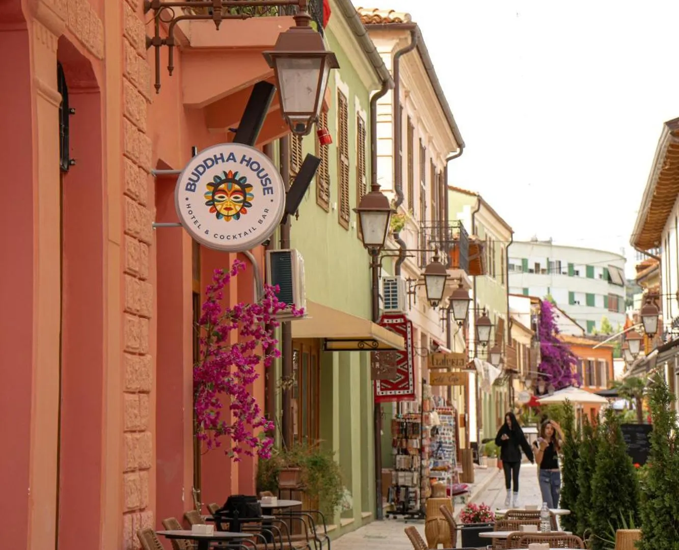 Buddha House Hotel And Cocktail Bar Vlore